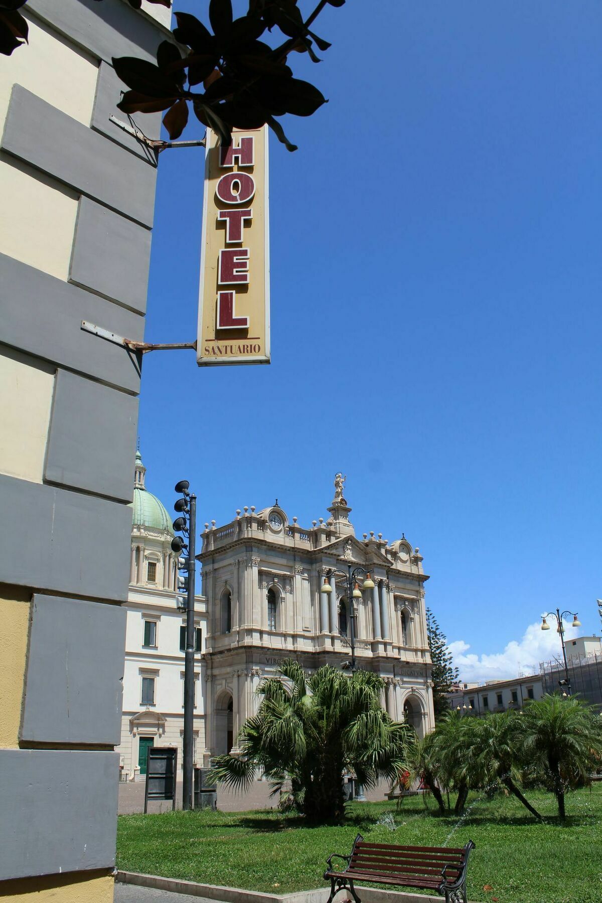 Hotel Il Santuario - Pompei ポンペイ エクステリア 写真